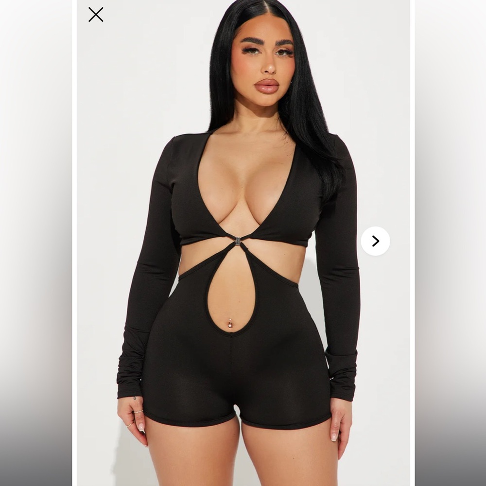 NWT fashion Nova romper 🖤